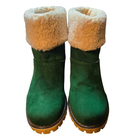 Women's Size 6 (36) Green Insulated Cuffed Chelsie Ankle Boots Shoes - Picture 1 of 5